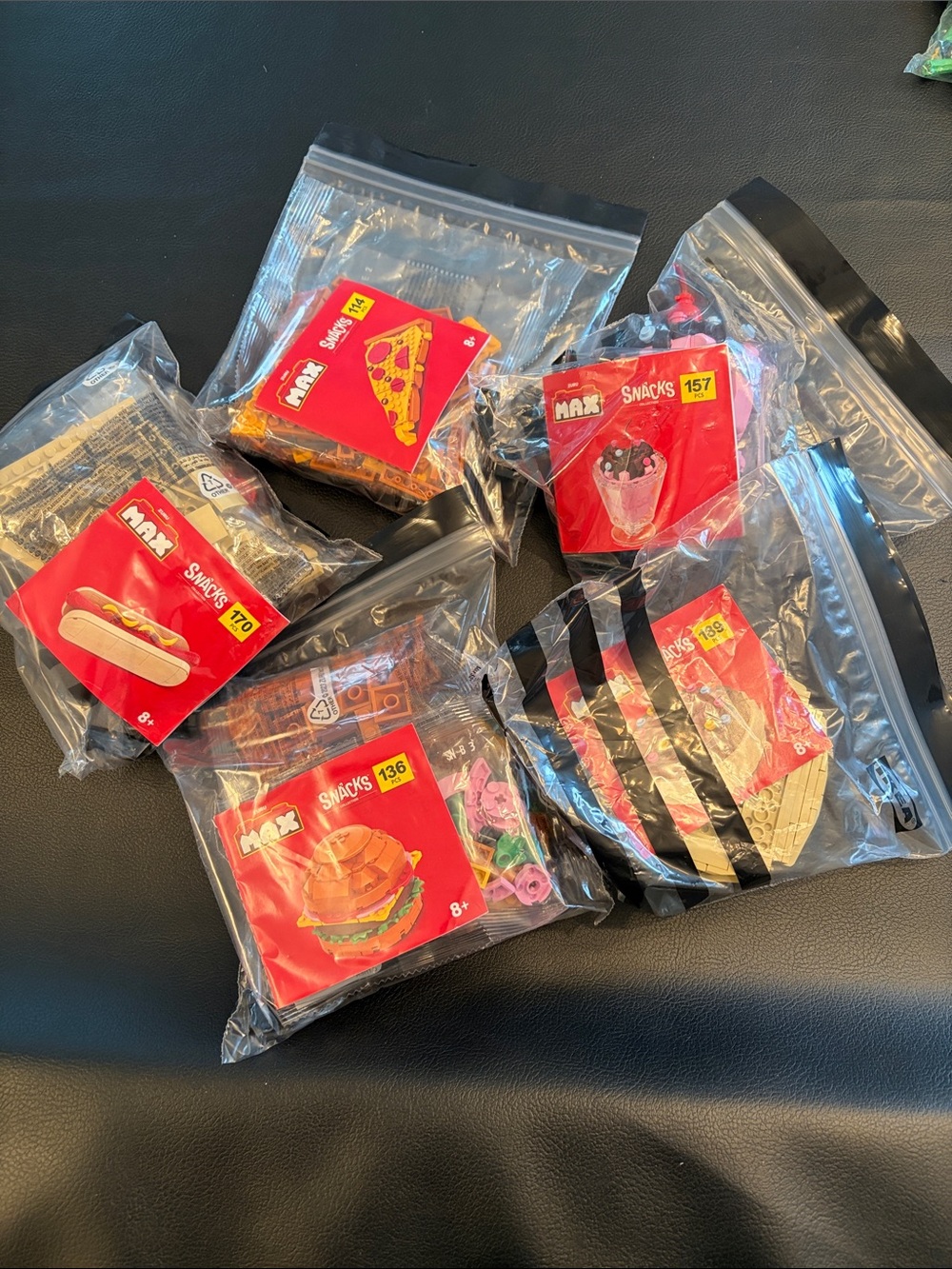 Zuru max lego snacks